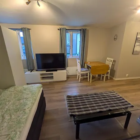 Townhouse In The Middle Of Centre *